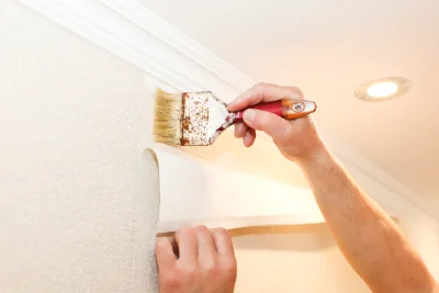 Pose de papier peint à Gy-l'Évêque — revêtements muraux et toiles de verre